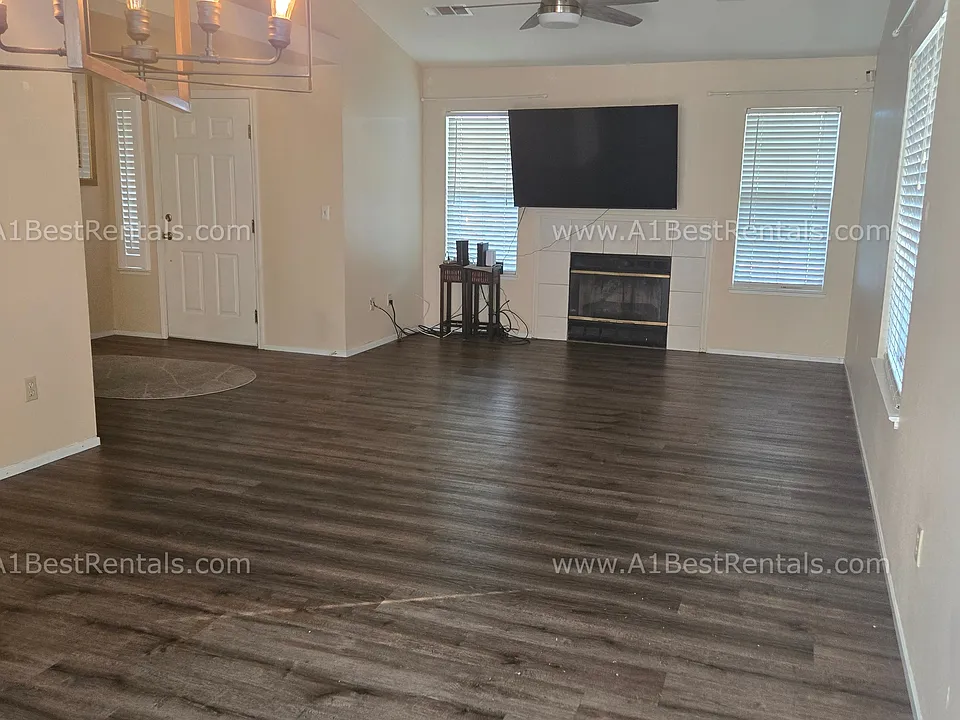 2679 Parkway #1