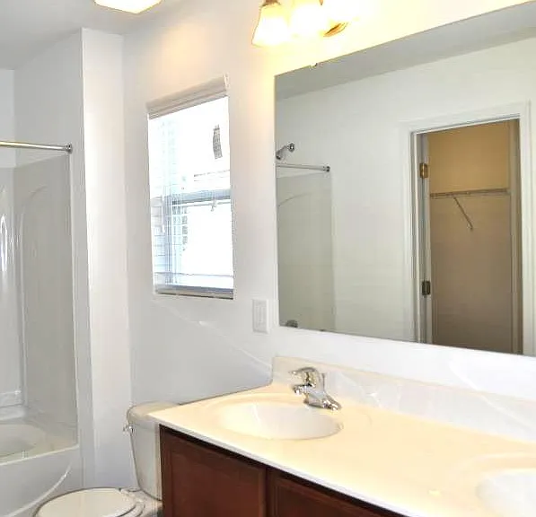 2420 Autumn Mist Dr — Photo 12