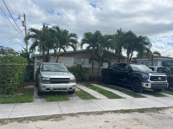 3705 SW 89th Ct, Miami, FL 33165
