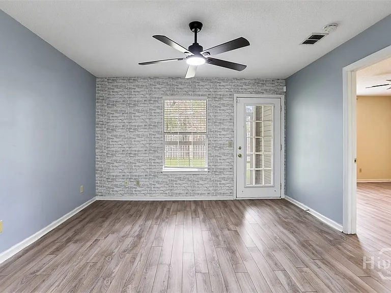 211 Edgewater Rd #36 — Photo 6