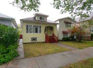 2424 W Byron St, Chicago, IL 60618