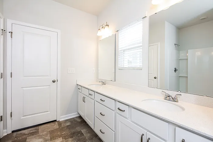 212 Dorian Loop — Photo 9