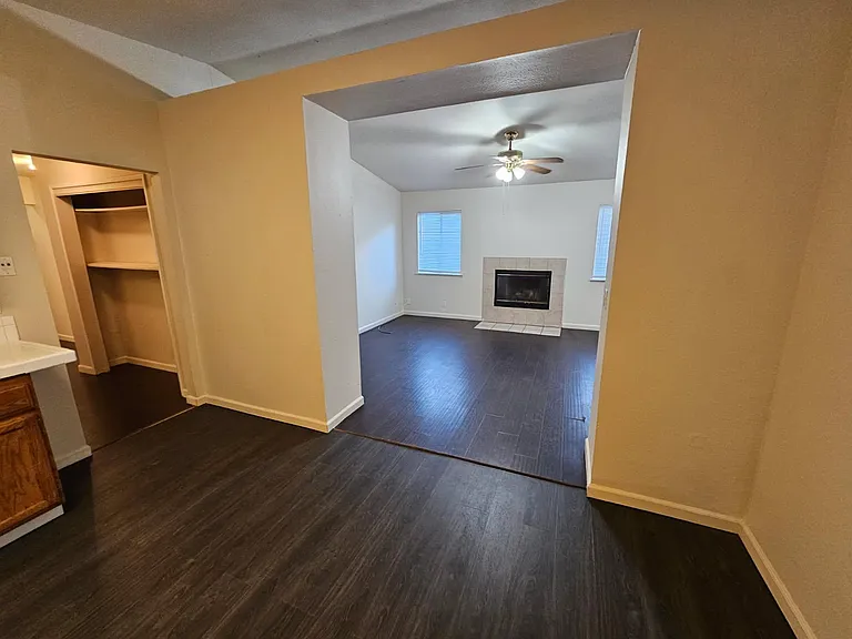 1048 Jean Ave — Photo 6