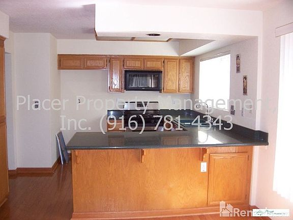 3rd image of 8291 Caribou Peak Way