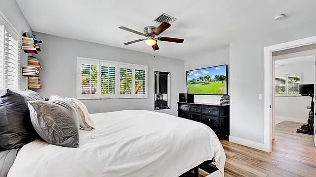 722 SW 28th Ave — Photo 20