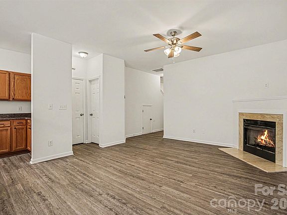 4th image of 7763 Abigail Glen Dr
