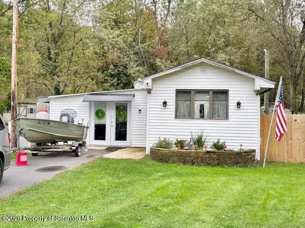 206 Wyalusing St, Old Forge, PA 18518
