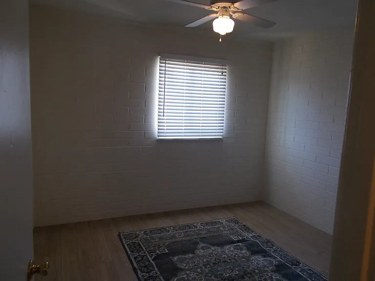 4335 N 15th Ave #9 — Photo 17