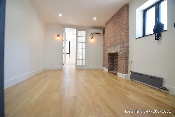 Rented by Safdie Realty Group | media 22