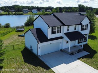 625 Launch Point Dr, Perry, MI 48872