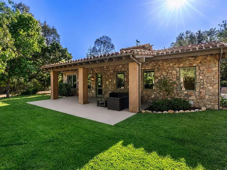 5330 San Elijo — Photo 33