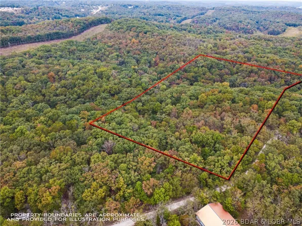 Buckskin Dr, Sunrise Beach, MO 65079
