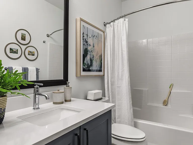 Escalon Townhomes — Photo 12