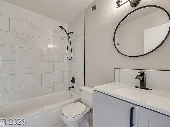 4th image of 2677 Ruthe Duarte Ave