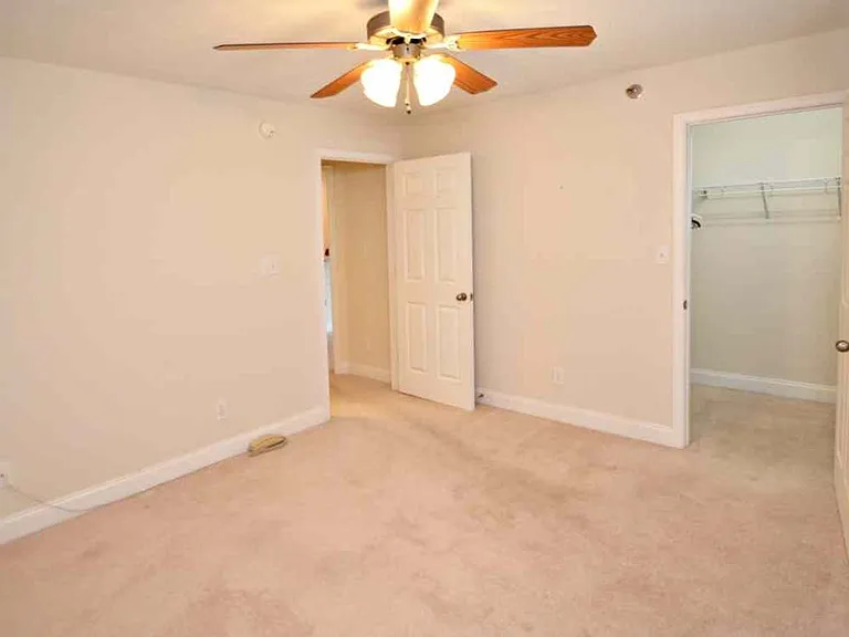 623 Wyndhurst Dr #1 — Photo 7