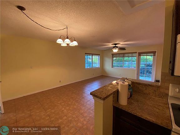 4th image of 300 NE 19th Ct APT 216N