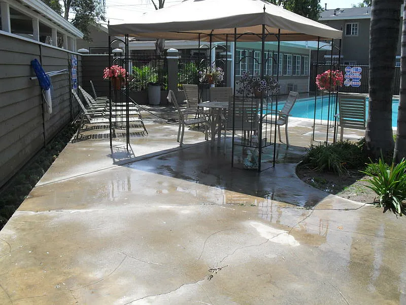 Riverglen Apartments — Photo 4