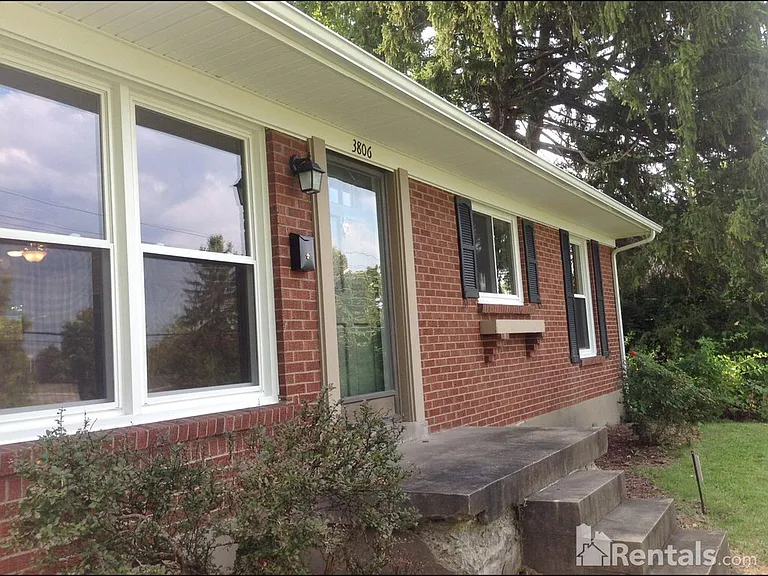 3806 Klondike Ln — Photo 1