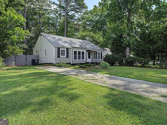 2nd image of 2327 Ben Hill Rd
