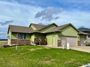 1600 E Liberty Cir, Brandon, SD 57005