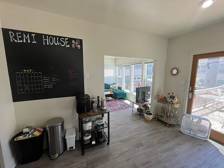 531 Federal Ave E — Photo 3