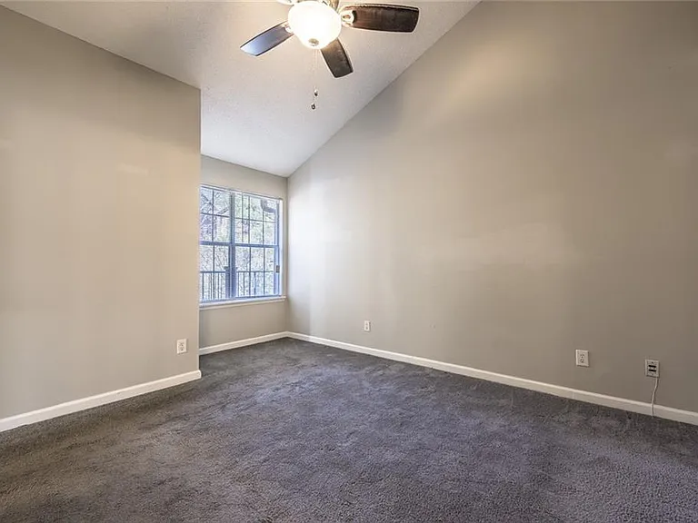 1107 Sandy Lane Dr — Photo 25