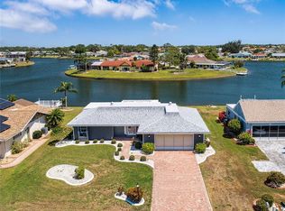 1610 New Bedford Dr, Sun City Center, FL 33573