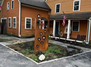 3 Avon St, Reading, MA 01867