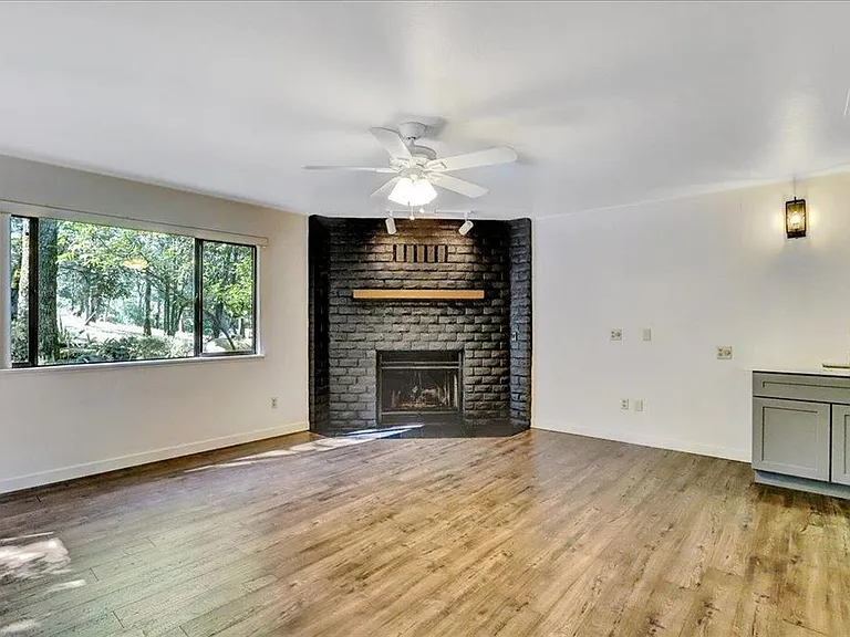 14319 Knobcone Dr — Photo 8