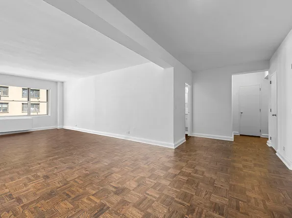 136 East 55th Street image 1 of 6