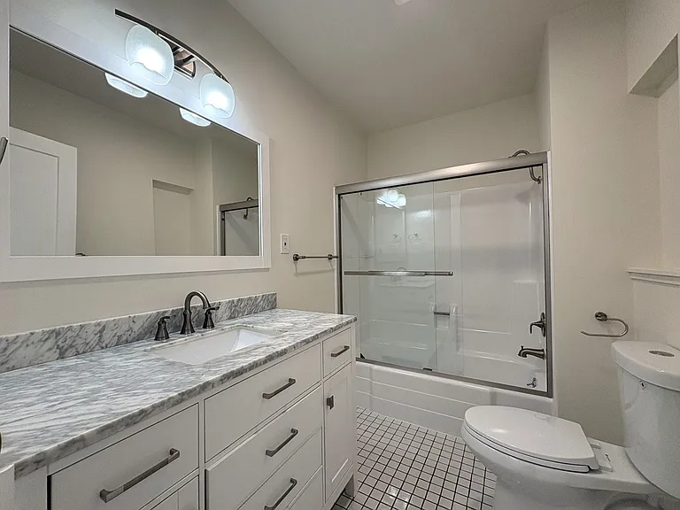 2350 Alameda De Las Pulgas — Photo 12