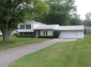 806 Lynwood Dr, Goshen, IN 46526