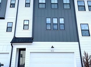 912 Waterside View Dr, Raleigh, NC 27606