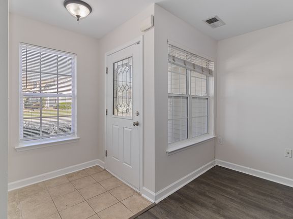 3rd image of 1911 Sandal Brook Rd