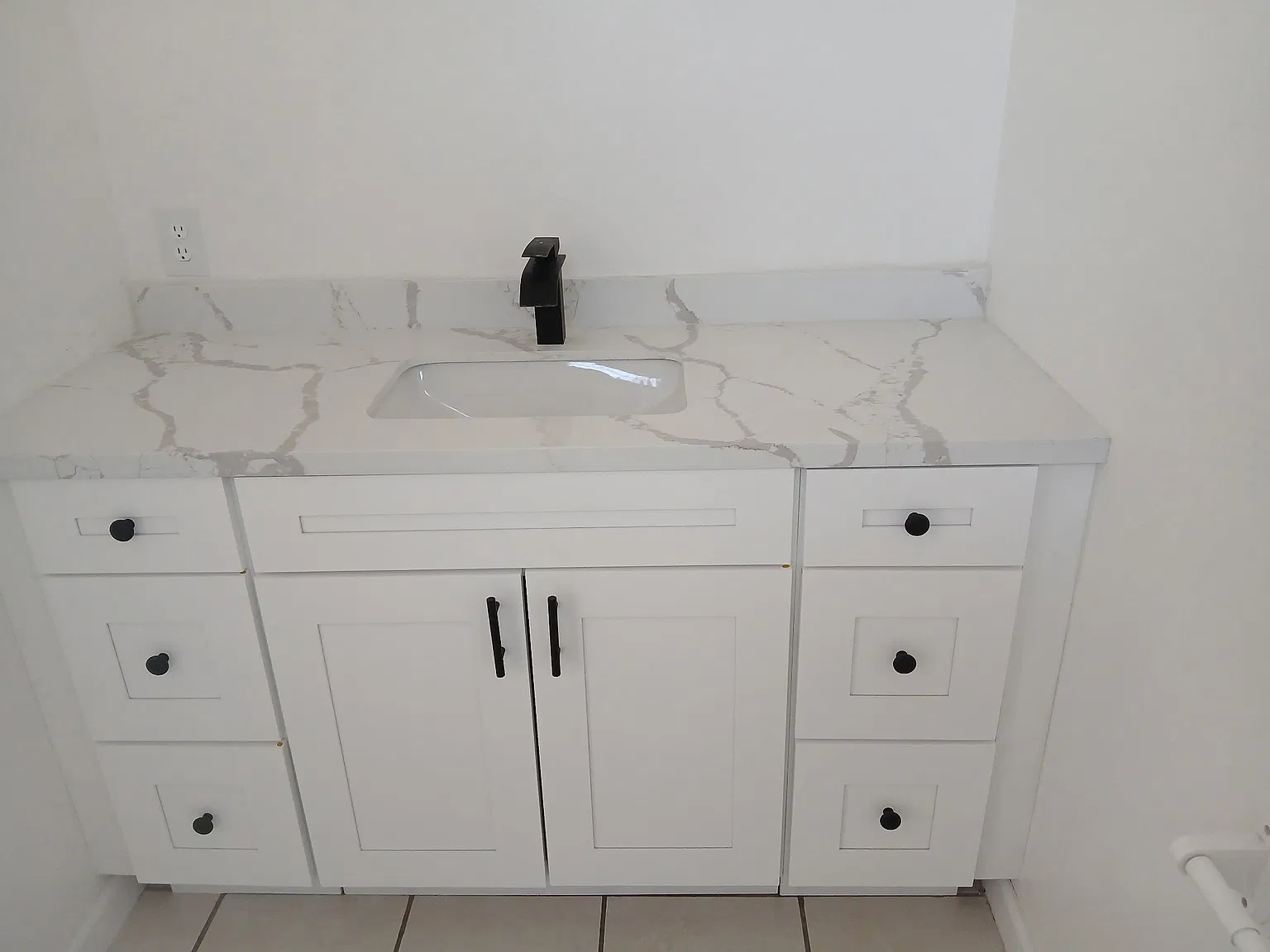 3 bed, 1250 sqft, $2,000 — Photo 2
