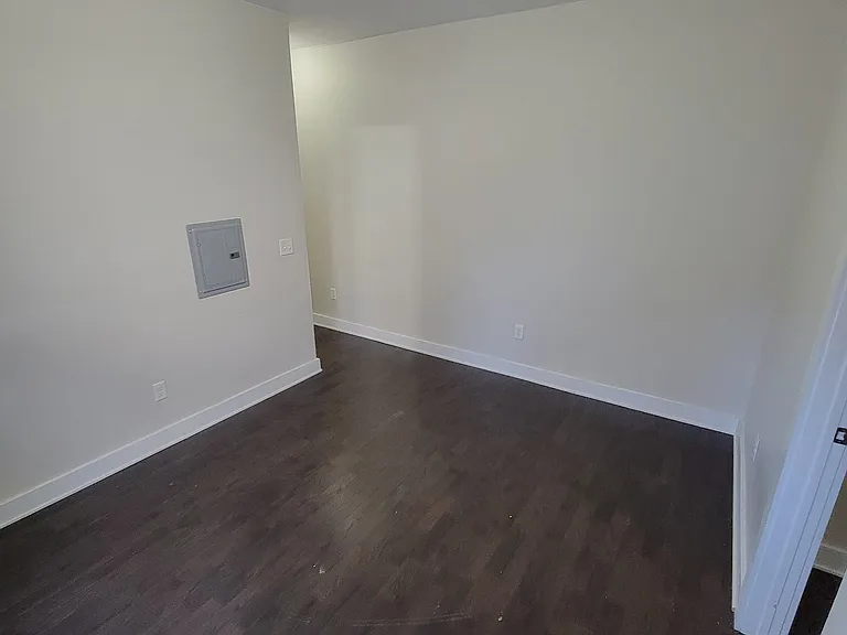 214 Duncan Ave #103 — Photo 4