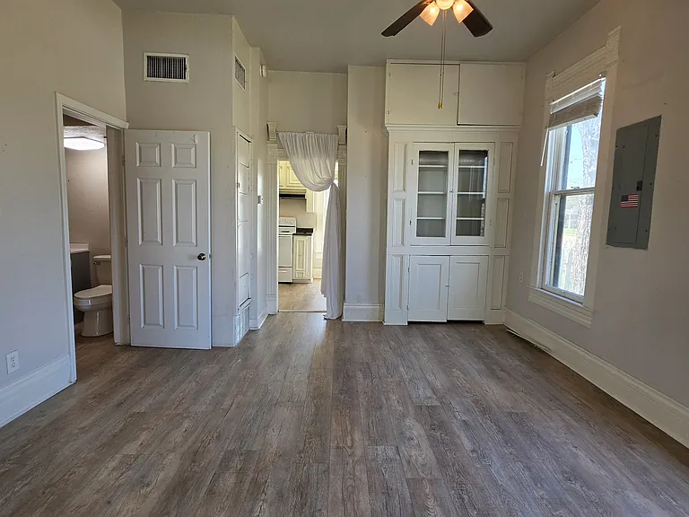 145 N Kealy St #2 — Photo 7