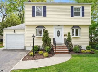 6 Crestview Hill Rd, Livingston, NJ 07039