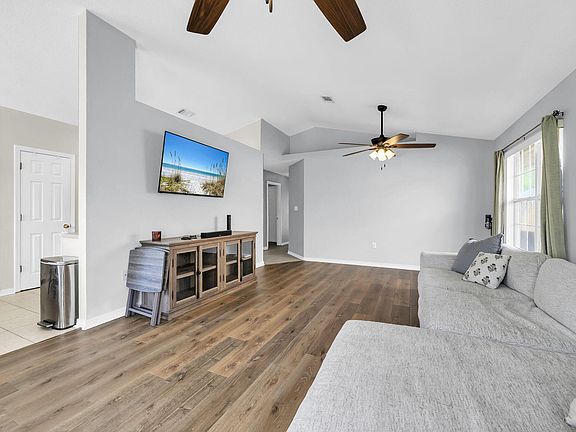 5th image of 389 Pristine Water Ln