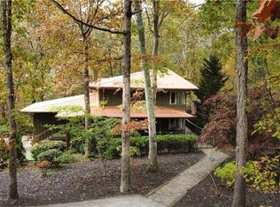 1044 Farmhouse Rd, Gainesville, GA 30506