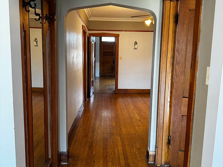 1331 Ridgeland Ave #2 — Photo 4