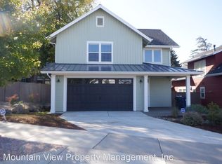 677 NE Isabella Ln, Bend, OR 97701