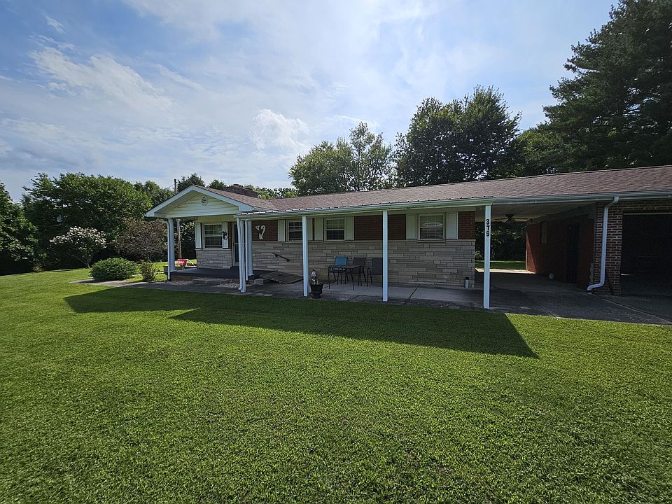 2nd image of 319 Hawk Creek Rd