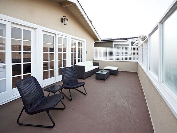 2nd image of 5210 Neptune Ave #B