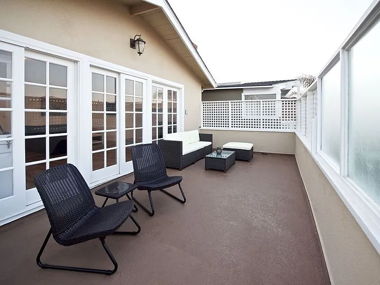 5210 Neptune Ave — Photo 2