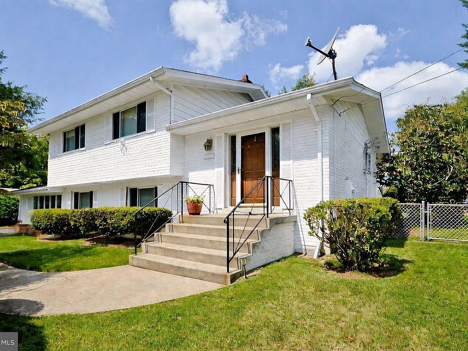 1st image of 5406 Chesterfield Dr