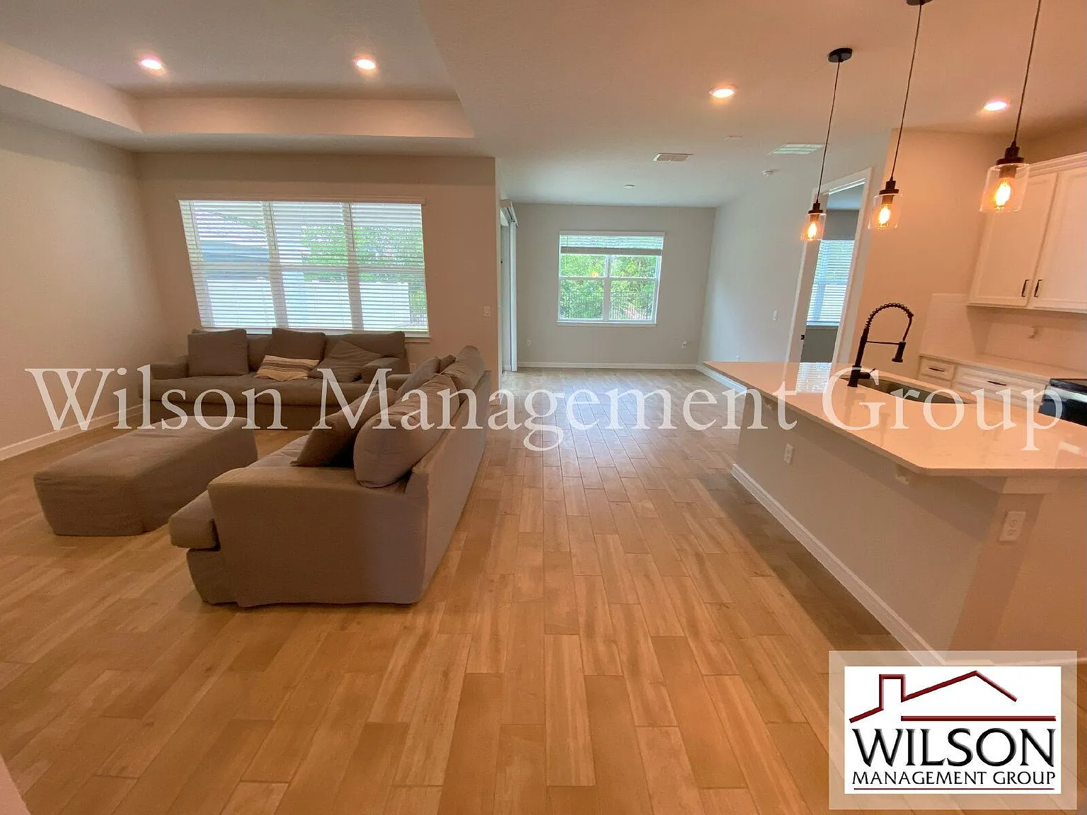 3 bed, 2.0 bath, 1650 sqft, $2,295 — Photo 2