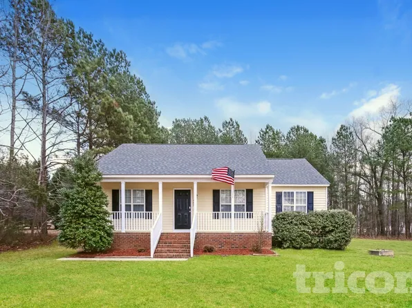 105 Pinto Ln, Zebulon, NC 27597