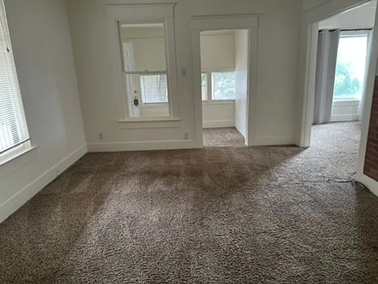 257 NE 7th Ave — Photo 21