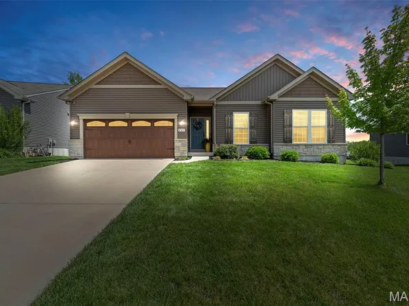 227 Barrington Ridge Ln, Wentzville, MO 63385